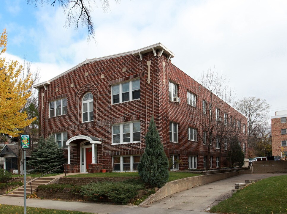 3545 Emerson Ave S in Minneapolis, MN - Building Photo