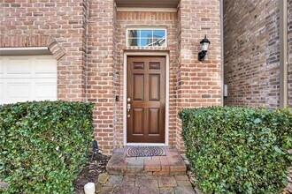 2615 Cheshire Oaks Dr in Houston, TX - Building Photo - Building Photo