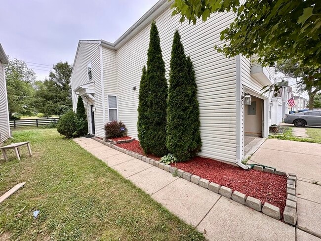 property at 2844 Redland Ln