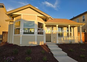 784 Livingston Ave in King City, CA - Building Photo