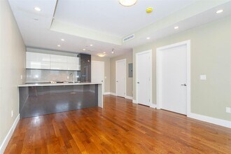 906 E 2nd St in Boston, MA - Building Photo - Building Photo