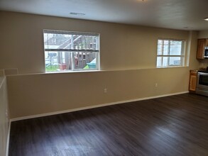 18 Ford Way, Unit B in Kalispell, MT - Foto de edificio - Building Photo