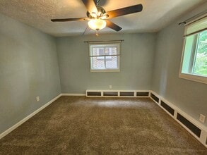 640 Highland Pl in Pittsburgh, PA - Building Photo - Building Photo