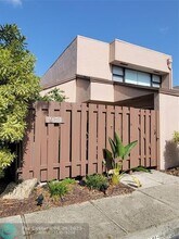 971 NW 122nd Terrace in Pembroke Pines, FL - Building Photo - Building Photo