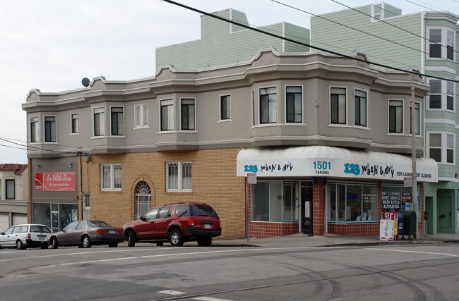 1501 Taraval St in San Francisco, CA - Foto de edificio - Building Photo