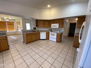 7283 Luz De Paseo Ct in El Paso, TX - Building Photo - Building Photo
