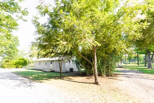 9037 N Mem Dr in Owasso, OK - Building Photo