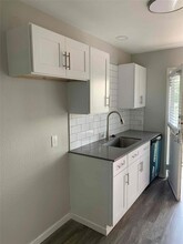 6812 S Congress Ave, Unit 106 in Austin, TX - Building Photo - Building Photo