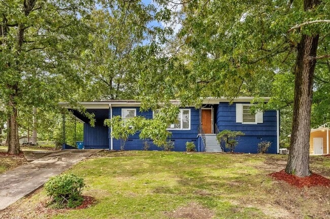 508 Westfield Dr in Fairfield, AL - Building Photo - Building Photo