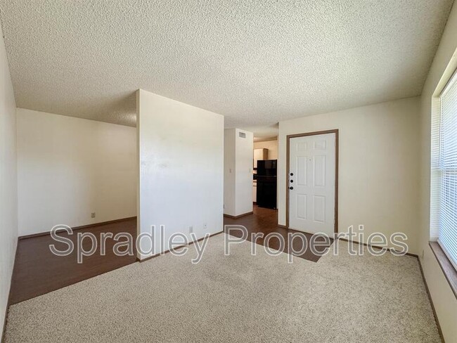 120 W Main St in Troy, TX - Building Photo - Building Photo