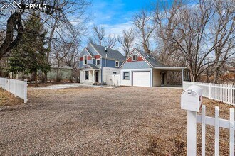 1706 Arbor Way in Colorado Springs, CO - Foto de edificio - Building Photo