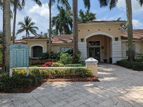 6626 W Sample Rd in Coral Springs, FL - Building Photo - Building Photo