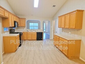 932 Monadale Trail in Round Rock, TX - Building Photo - Building Photo