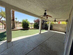 122 Cascade Lake St in Las Vegas, NV - Building Photo - Building Photo