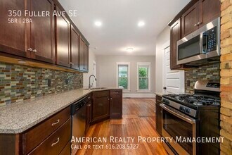 350 Fuller Ave SE in Grand Rapids, MI - Building Photo - Building Photo