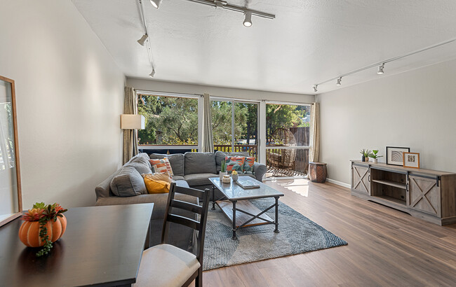 954 Lea Dr in San Rafael, CA - Building Photo - Building Photo