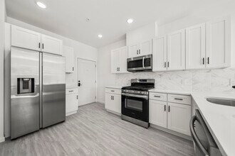 51 E Main St in Bergenfield, NJ - Building Photo - Building Photo