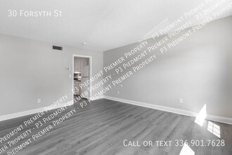 30 Forsyth St in Thomasville, NC - Building Photo - Building Photo