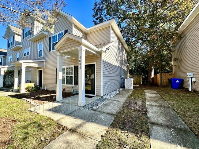 4084 Babbitt St in Charleston, SC - Foto de edificio - Building Photo