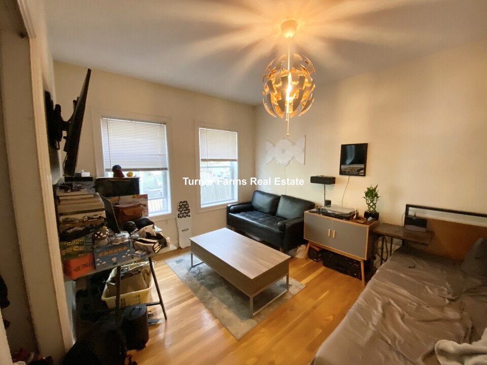 128 Hillside St, Unit 2 in Boston, MA - Building Photo