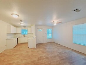 1502 E Mulkey St in Fort Worth, TX - Building Photo - Building Photo