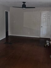 5345 Orchard Pl in Lake City, GA - Foto de edificio - Building Photo