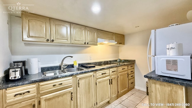 property at 21 Lockmere Terr