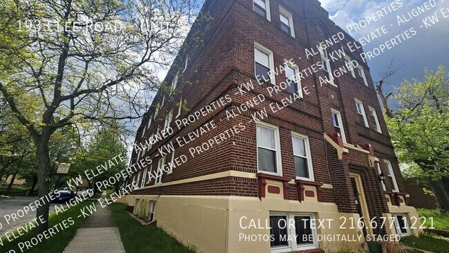 1933 Lee Rd in Cleveland Heights, OH - Building Photo - Building Photo