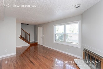 5621 Heatherdowns Blvd in Maumee, OH - Building Photo - Building Photo