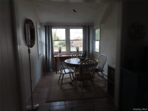 67 Prospect St in Babylon, NY - Building Photo - Building Photo