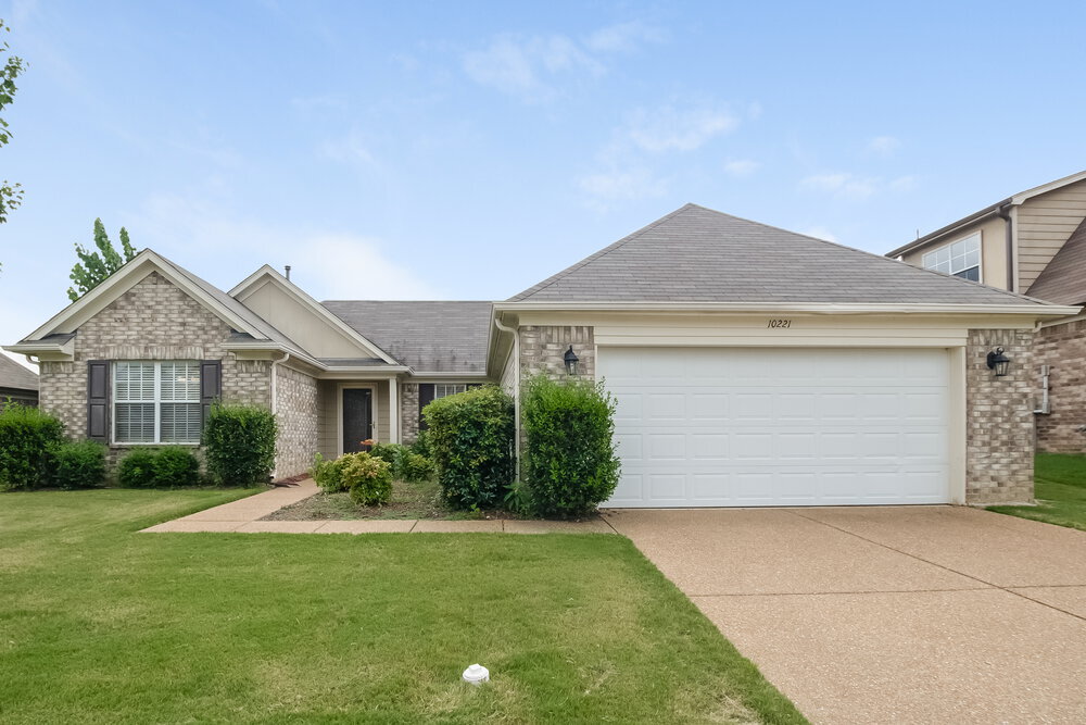 10221 Adikson Dr in Cordova, TN - Building Photo