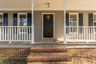 508 Somerset Dr in Zebulon, NC - Foto de edificio - Building Photo