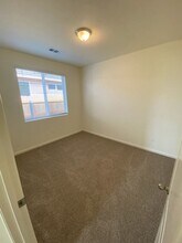 3837 W Rialto Ave in Visalia, CA - Building Photo - Building Photo