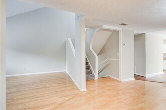 1301 Parkaire Crossing in Marietta, GA - Building Photo - Building Photo