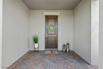 2033 Grove Dr in Naples, FL - Building Photo - Building Photo