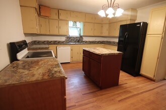 1190 Alred St in Vidor, TX - Building Photo - Building Photo