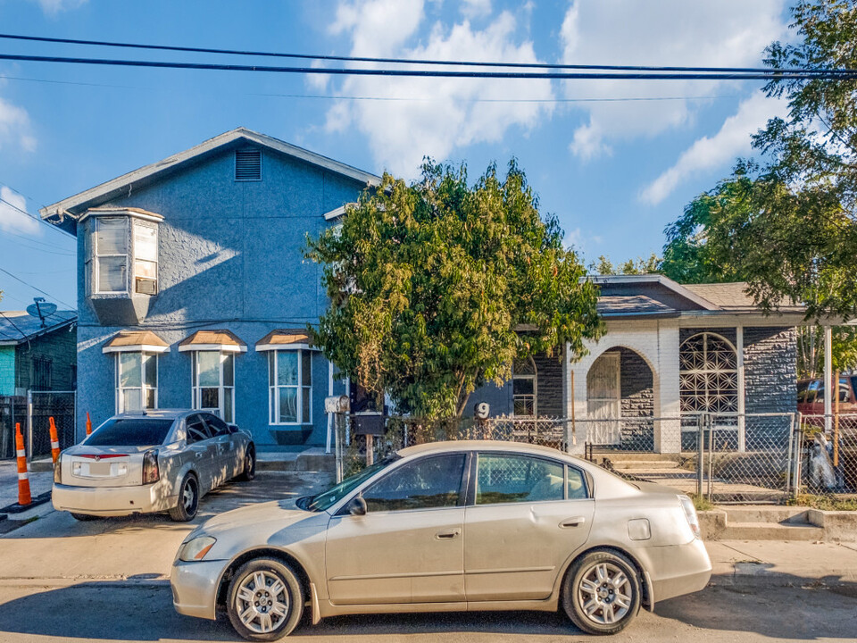 119 Bank St in San Antonio, TX - Building Photo