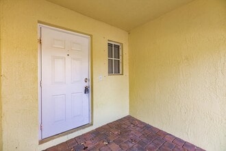 853 Imperial Lake Rd in West Palm Beach, FL - Building Photo - Building Photo