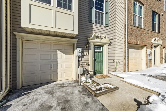 712 White Walnut Ln in Brooklyn Park, MD - Building Photo - Building Photo