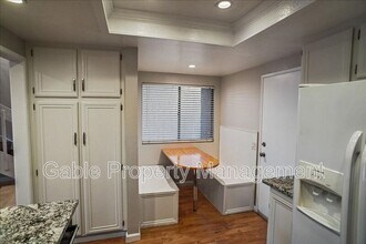 23116 Yvette Ln in Santa Clarita, CA - Building Photo - Building Photo