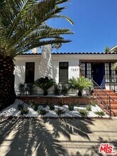 7257 Oakwood Ave in Los Angeles, CA - Building Photo - Building Photo