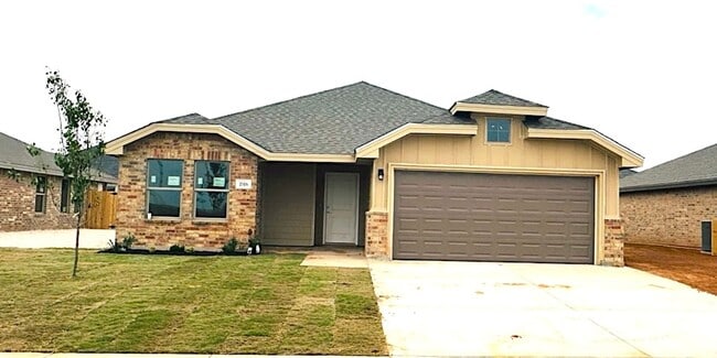 property at 2516 S CR-1103