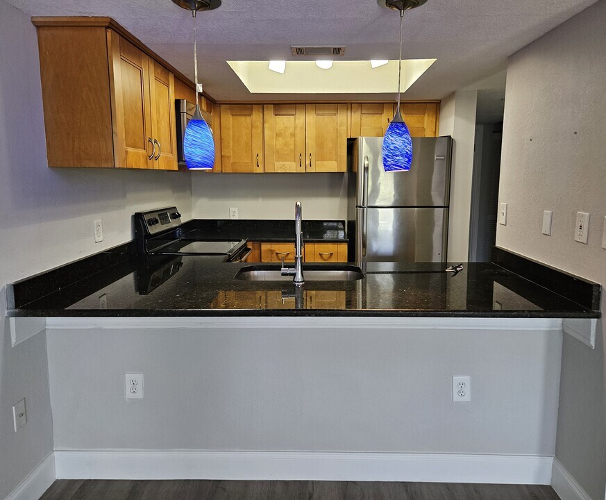 Westhaven Residence in Tampa, FL - Building Photo