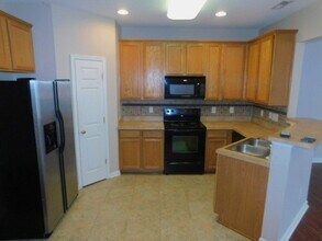 117 Fanwood Ct in Apex, NC - Building Photo - Building Photo