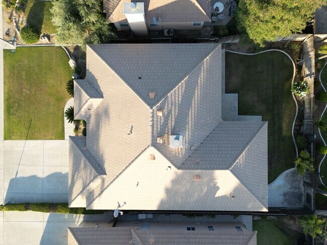 10731 Delusion Dr in Bakersfield, CA - Building Photo - Building Photo