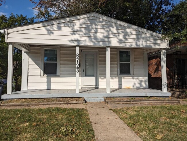 property at 6723 Stratford Ave