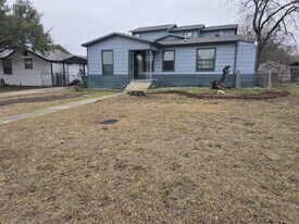 2710 W Craig Pl in San Antonio, TX - Building Photo