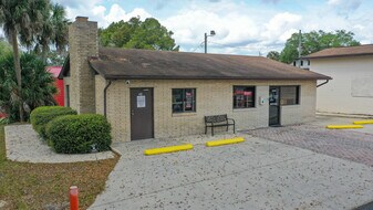 Oasis Apartments and Self Storage in Leesburg, FL - Building Photo