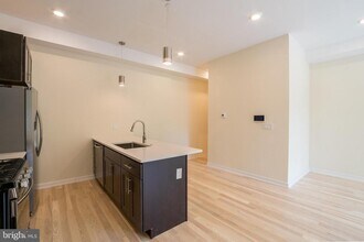 1300 S 24th St in Philadelphia, PA - Building Photo - Building Photo