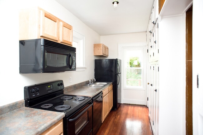 2350 Chickasaw St in Cincinnati, OH - Building Photo - Building Photo